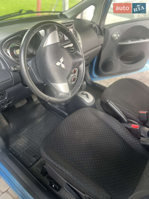 Хэтчбек Mitsubishi i-MiEV 2011 в Львове