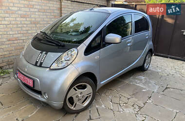 Хэтчбек Mitsubishi i-MiEV 2016 в 