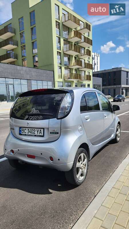 Хэтчбек Mitsubishi i-MiEV 2014 в Львове