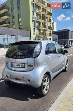 Хэтчбек Mitsubishi i-MiEV 2014 в 