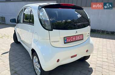 Хэтчбек Mitsubishi i-MiEV 2012 в 