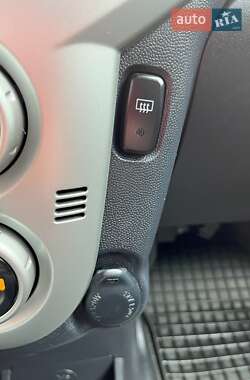 Хэтчбек Mitsubishi i-MiEV 2012 в 
