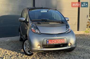 Хэтчбек Mitsubishi i-MiEV 2011 в 