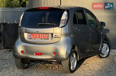 Хэтчбек Mitsubishi i-MiEV 2011 в 