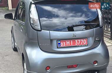 Хэтчбек Mitsubishi i-MiEV 2013 в 