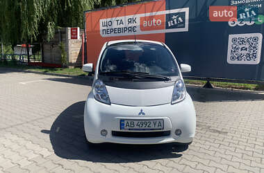 Хэтчбек Mitsubishi i-MiEV 2015 в 