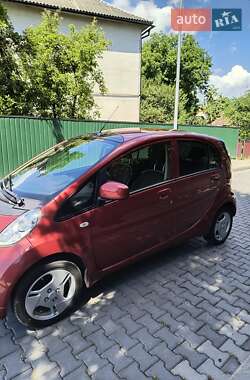 Хэтчбек Mitsubishi i-MiEV 2015 в 