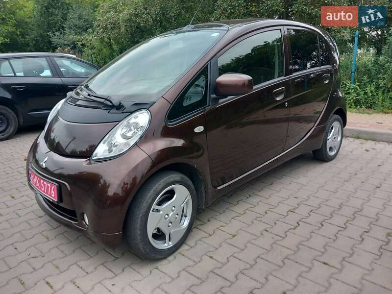 Хэтчбек Mitsubishi i-MiEV 2016 в Луцке
