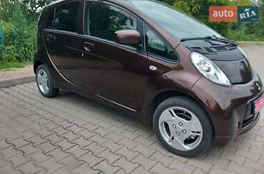 Хэтчбек Mitsubishi i-MiEV 2016 в 