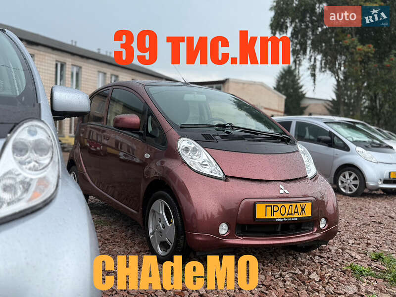 Хэтчбек Mitsubishi i-MiEV 2014 в 