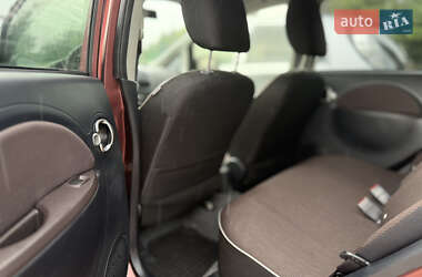 Хэтчбек Mitsubishi i-MiEV 2014 в 