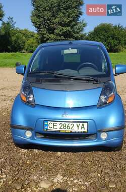 Хэтчбек Mitsubishi i-MiEV 2012 в 
