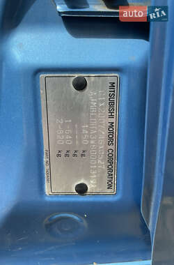 Хэтчбек Mitsubishi i-MiEV 2011 в 
