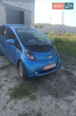 Хэтчбек Mitsubishi i-MiEV 2011 в 