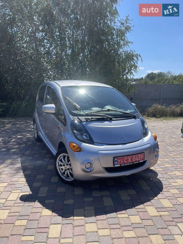 Хэтчбек Mitsubishi i-MiEV 2011 в Днепре