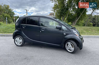 Хэтчбек Mitsubishi i-MiEV 2012 в 