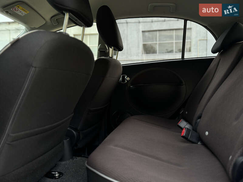 Хэтчбек Mitsubishi i-MiEV 2015 в Луцке