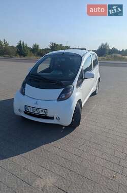 Хетчбек Mitsubishi i-MiEV 2011 в Тлумачі