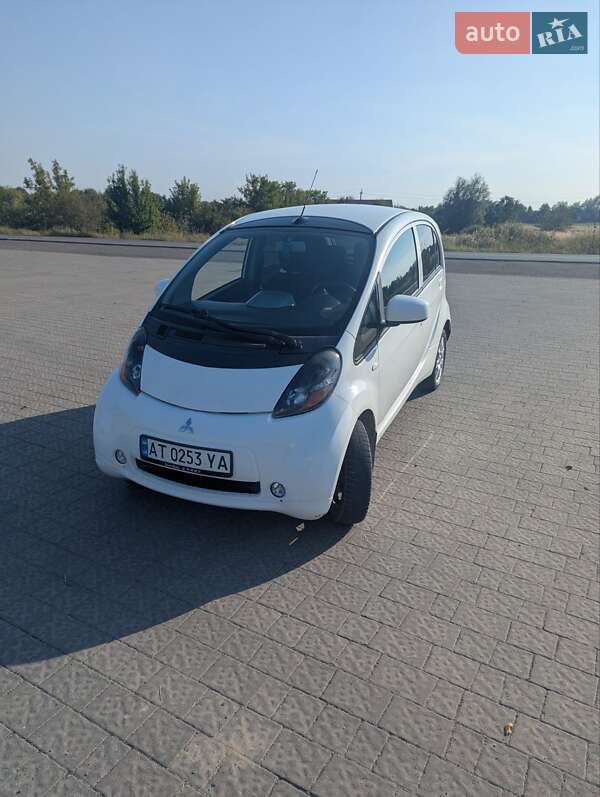 Хэтчбек Mitsubishi i-MiEV 2011 в Ивано-Франковске фото 10 Хэтчбек Mitsubishi i-MiEV 2011 в Ивано-Франковске