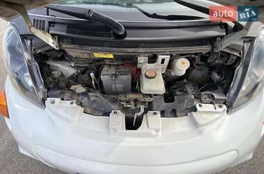 Хэтчбек Mitsubishi i-MiEV 2012 в 
