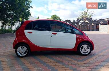 Хетчбек Mitsubishi i-MiEV 2011 в 