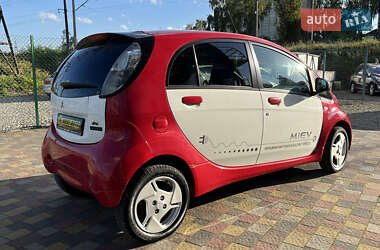 Хетчбек Mitsubishi i-MiEV 2010 в 
