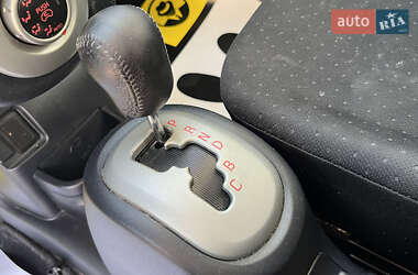 Хетчбек Mitsubishi i-MiEV 2010 в 