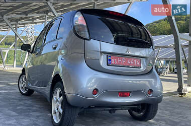 Хэтчбек Mitsubishi i-MiEV 2011 в 