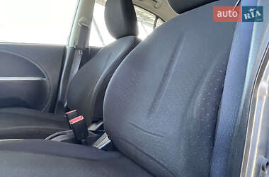 Хэтчбек Mitsubishi i-MiEV 2011 в 
