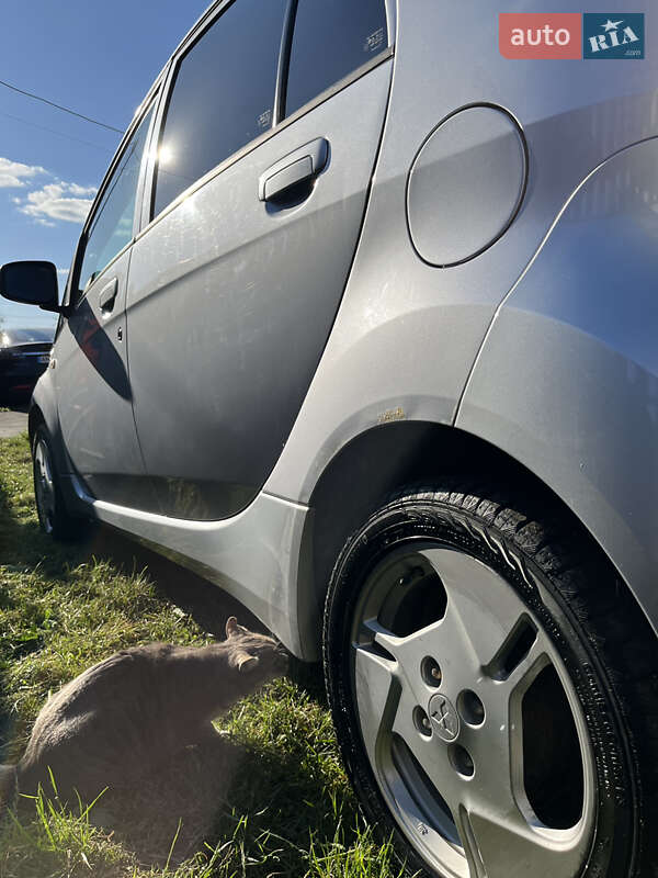 Хэтчбек Mitsubishi i-MiEV 2011 в Житомире фото 5 Хэтчбек Mitsubishi i-MiEV 2011 в Житомире