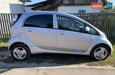Хэтчбек Mitsubishi i-MiEV 2011 в 