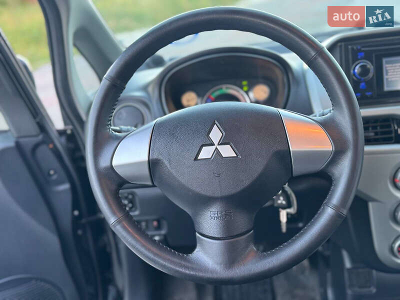 Хэтчбек Mitsubishi i-MiEV 2012 в Львове