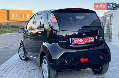 Хэтчбек Mitsubishi i-MiEV 2012 в 
