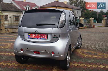 Хэтчбек Mitsubishi i-MiEV 2014 в 