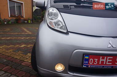 Хэтчбек Mitsubishi i-MiEV 2014 в 