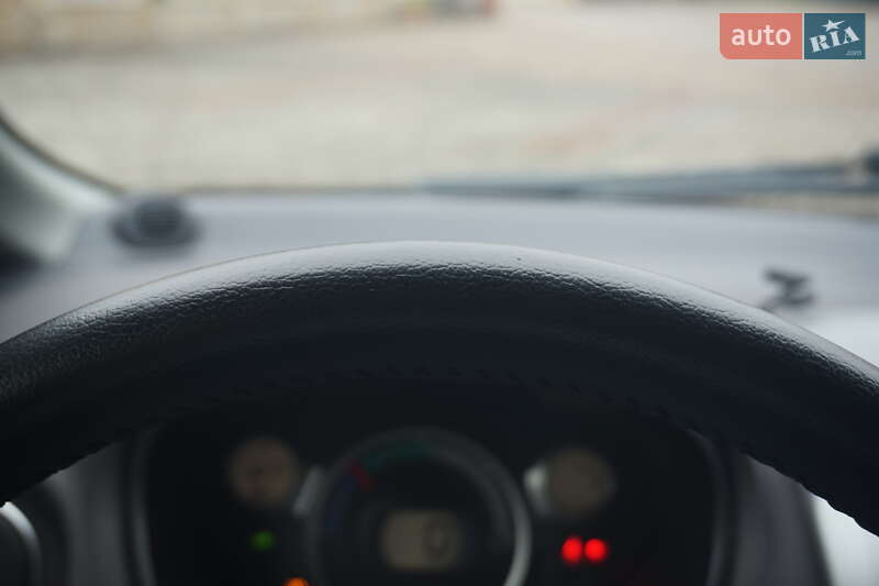 Хэтчбек Mitsubishi i-MiEV 2014 в Самборе