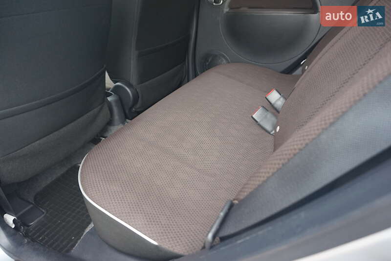 Хэтчбек Mitsubishi i-MiEV 2014 в Самборе