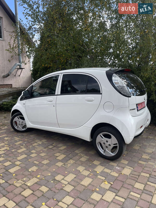 Хэтчбек Mitsubishi i-MiEV 2011 в Днепре