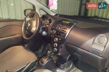 Хэтчбек Mitsubishi i-MiEV 2013 в 