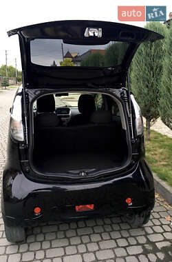 Хэтчбек Mitsubishi i-MiEV 2011 в 