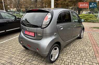 Хэтчбек Mitsubishi i-MiEV 2011 в 