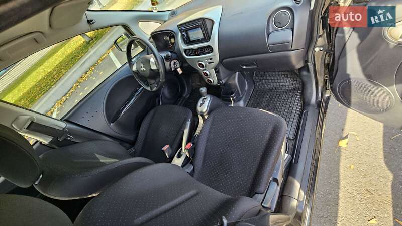 Хетчбек Mitsubishi i-MiEV 2011 в Дніпрі фото 15 Хетчбек Mitsubishi i-MiEV 2011 в Дніпрі