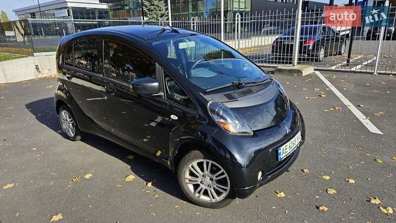 Mitsubishi i-MiEV 2011 Mitsubishi i-MiEV 2011