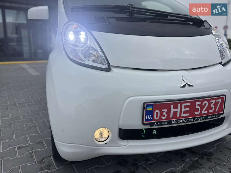 Хэтчбек Mitsubishi i-MiEV 2013 в Владимире