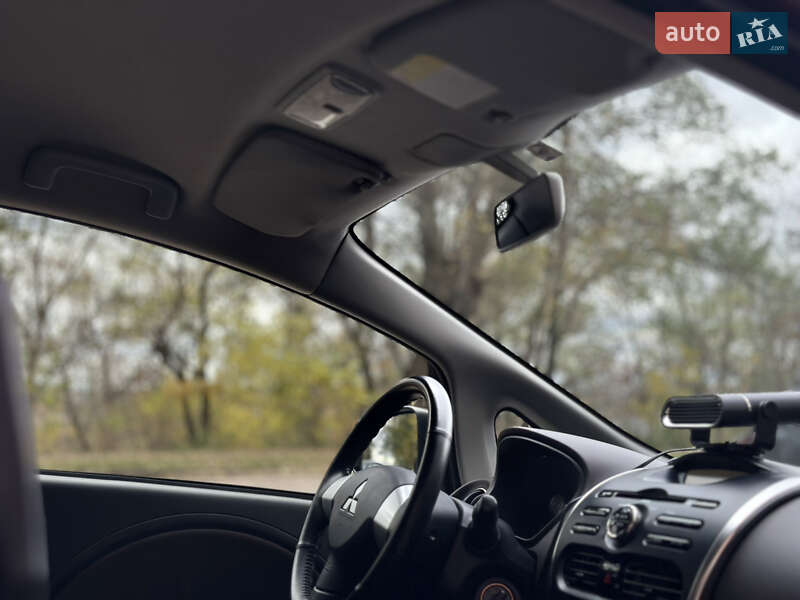 Хэтчбек Mitsubishi i-MiEV 2012 в Житомире фото 22 Хэтчбек Mitsubishi i-MiEV 2012 в Житомире