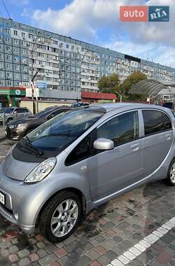 Хетчбек Mitsubishi i-MiEV 2016 в Дніпрі