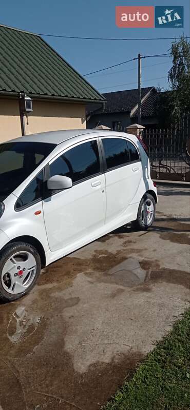 Хэтчбек Mitsubishi i-MiEV 2012 в Черновцах фото 5 Хэтчбек Mitsubishi i-MiEV 2012 в Черновцах