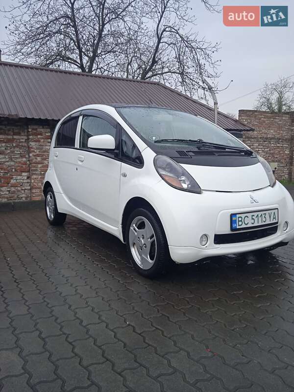Хэтчбек Mitsubishi i-MiEV 2011 в Шептицькому