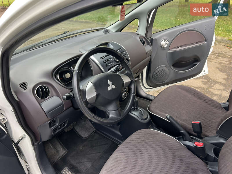 Хэтчбек Mitsubishi i-MiEV 2013 в Ровно фото 24 Хэтчбек Mitsubishi i-MiEV 2013 в Ровно
