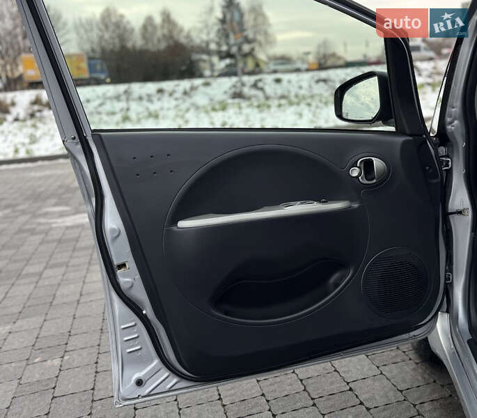 Хэтчбек Mitsubishi i-MiEV 2012 в Львове